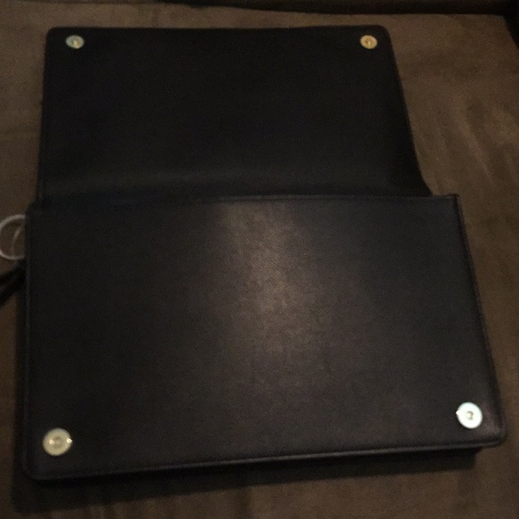 Gorgeous floral bevening  clutch - Picture 6 of 7